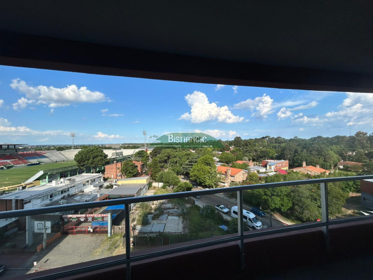 Apartamento ID.3028 - Apartamento en alquiler anual con terrazas y excelente vista al Campus