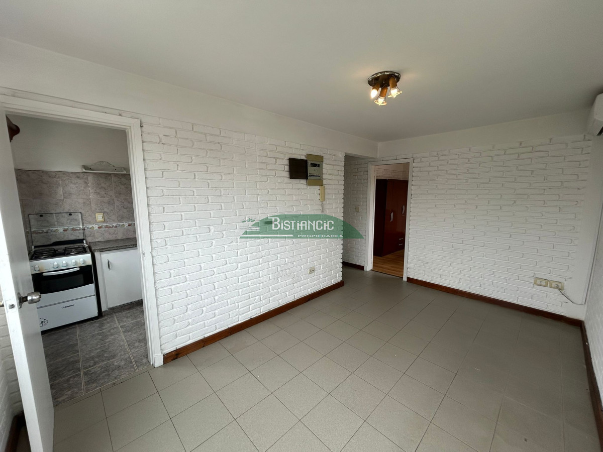 Apartamento ID.1376 - Apartamento en venta, ubicado en Centro Maldonado. 1 dorm, living comedor, cocina y baño. 