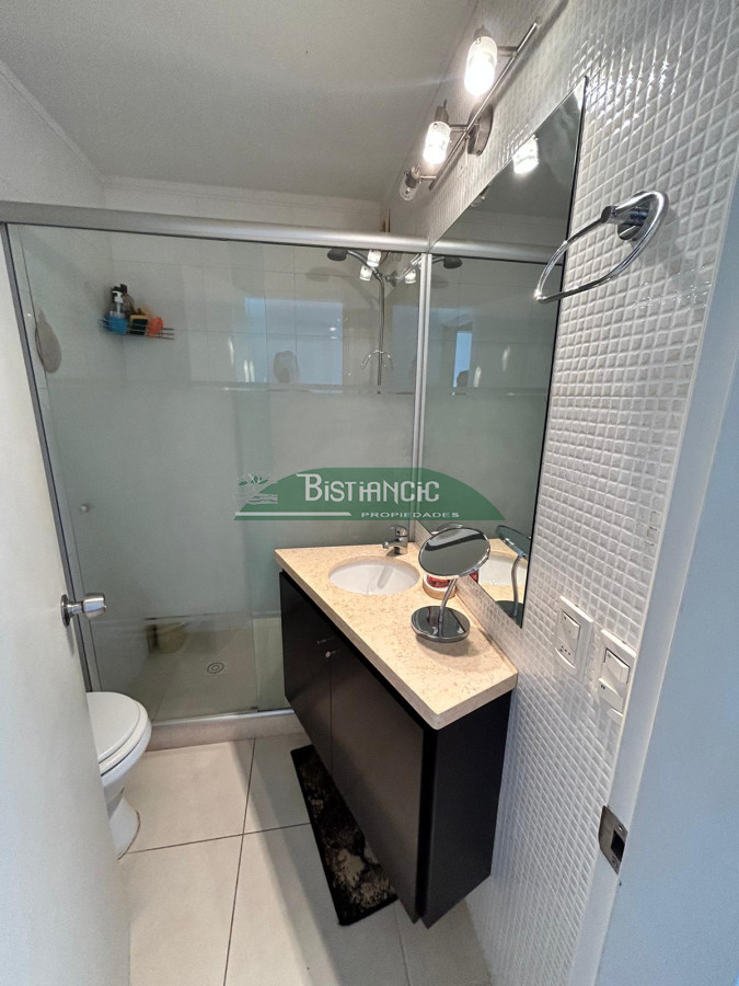 Apartamento ID.1289 - Excelente apartamento de 3 dormitorios, 3 baños, piscina, garage y baulera. Pda 18 de la Mansa. U$S 350.000