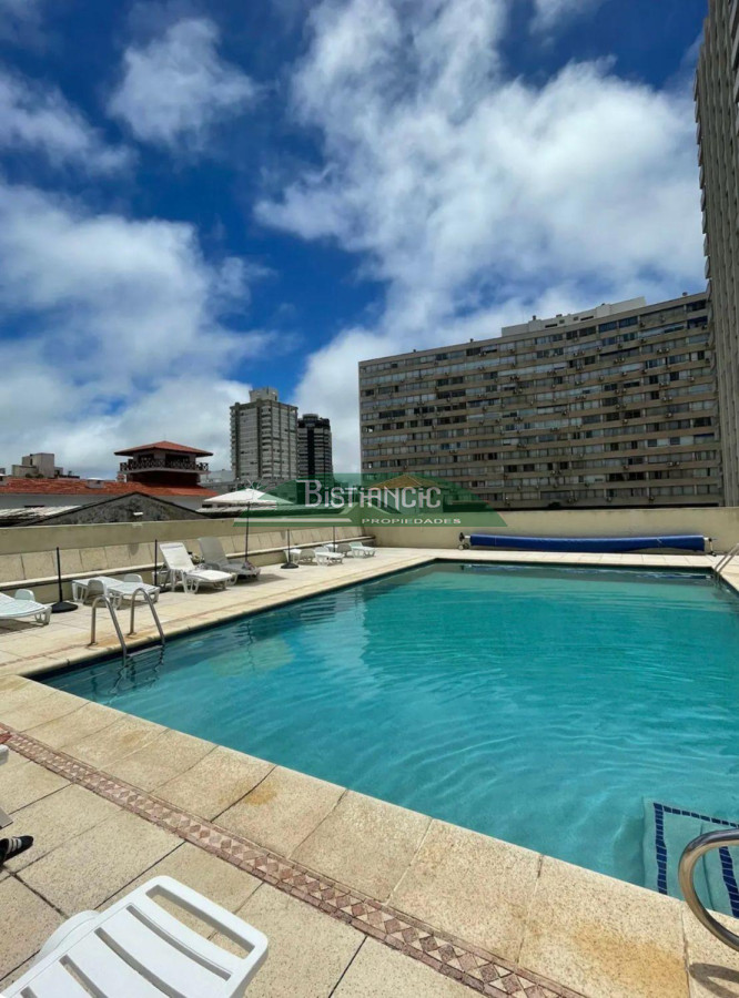 Apartamento ID.2934 - Península, depto amplio piso alto de 2 dorm 2 baños, garaje, mucamas, piscina, gym, etc 