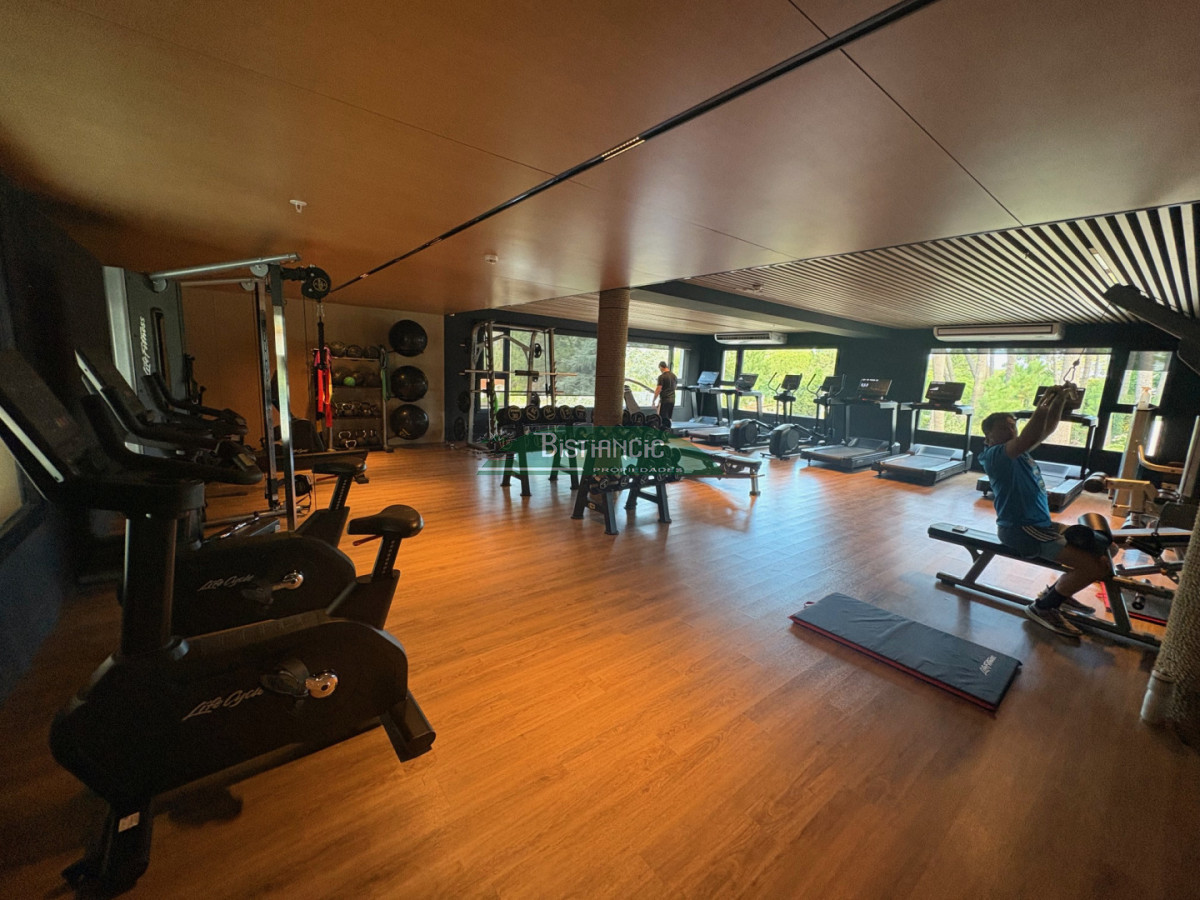 Apartamento ID.3034 - Departamento un ambiente en torre a estrenar, piso alto, piscina climatizada, otra abierta,gym , parrilleros, etc. Venta US$ 105.000.. 