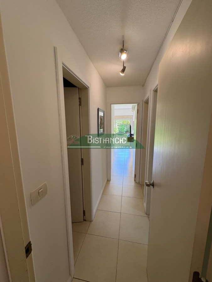 Apartamento ID.3005 - Apartamento de 3 dorm 3 baños con gran jardín, calefacción, garaje, servicio, realmente único!