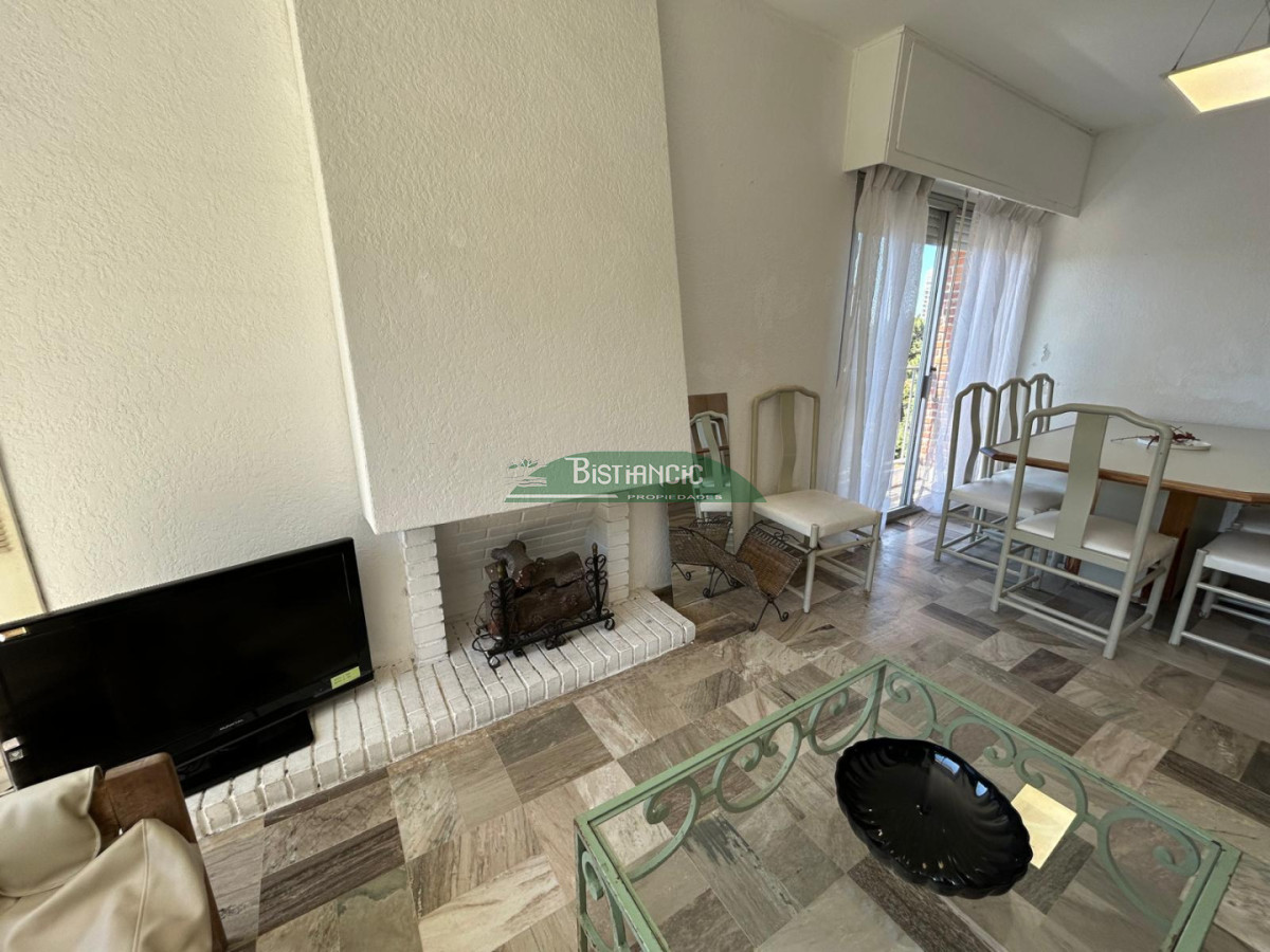 Apartamento ID.3022 - Apartamento luminoso con balcón y vista verde - Alquiler temporal o anual. En Arcobaleno. Con Piscina, Canchas, Wifi, Parrilleros Y Mas.