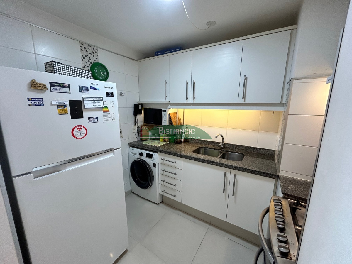 Apartamento ID.2887 - VENTA Apto 2 dorm 2 baños vista, calefacción, piscina, parrilleros, jacuzzi, garaje, y otros.