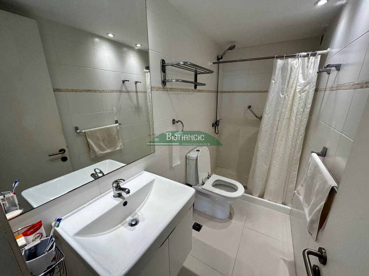 Apartamento ID.2887 - VENTA Apto 2 dorm 2 baños vista, calefacción, piscina, parrilleros, jacuzzi, garaje, y otros.