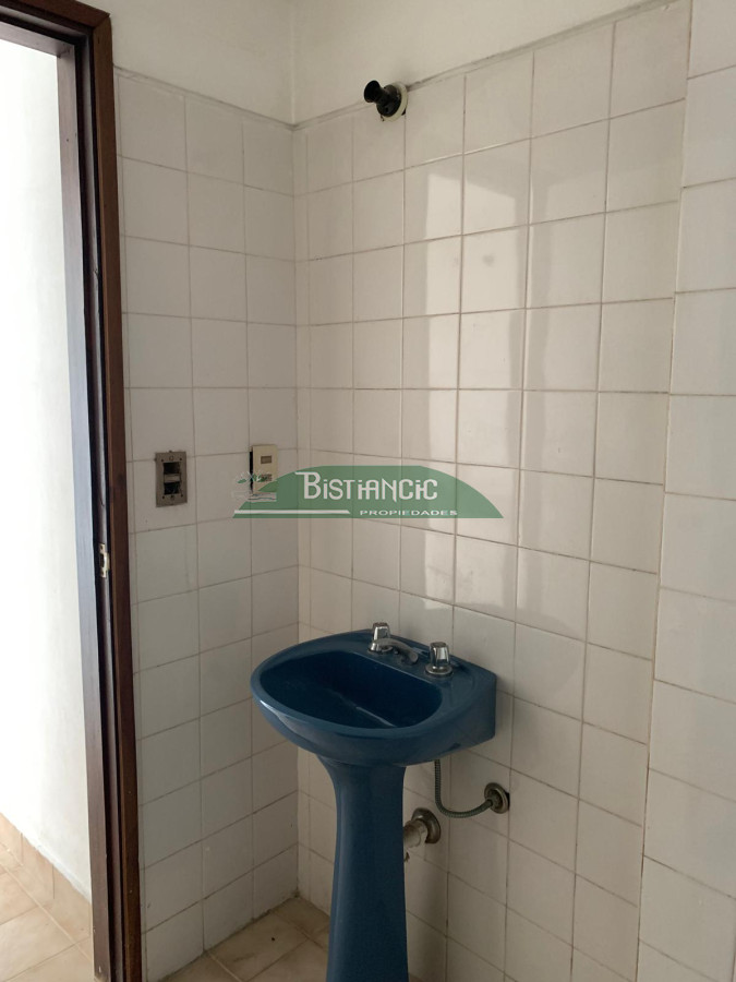 Apartamento ID.2755 - Departamento en plaza de Maldonado, 40 m2 Ideal para EstudioOficina 