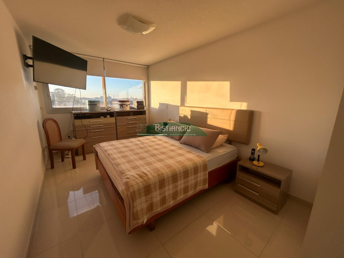 Apartamento ID.2887 - En Venta! Apto 2 dorm 2 baños, con vista, calefacción, piscina, parrilleros, jacuzzi, garaje, y otros.