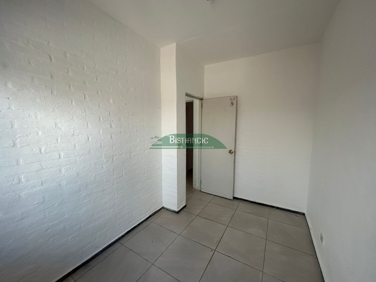 Apartamento ID.2694 - Oportunidad! - depto planta baja 2 dorm, con cochera y patio con parrillero .