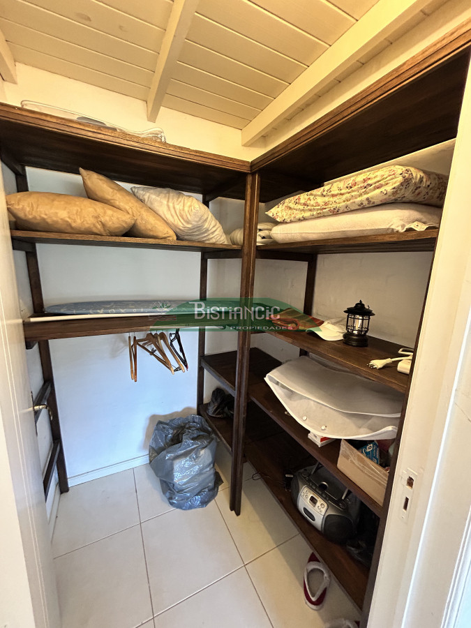 Apartamento ID.1614 - ALQUILER DE TEMPORADA Apartamento cómodo en barrio Country, 3 dormitorios, 2 baños, terraza con parrillero y cochera