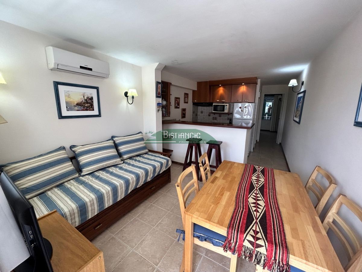 Apartamento ID.2880 - Venta Apartamento 1 dormitorio con cochera próximo península, Venta US$ 115.000.