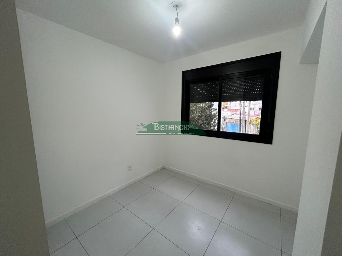 Alquiler anual   apartamento proximo al parque alicia, 3 dormitorios, 1 en suite, 2 baños, balcón y terraza. - GoPunta - Portal Inmobiliario de Punta del Este - Maldonado