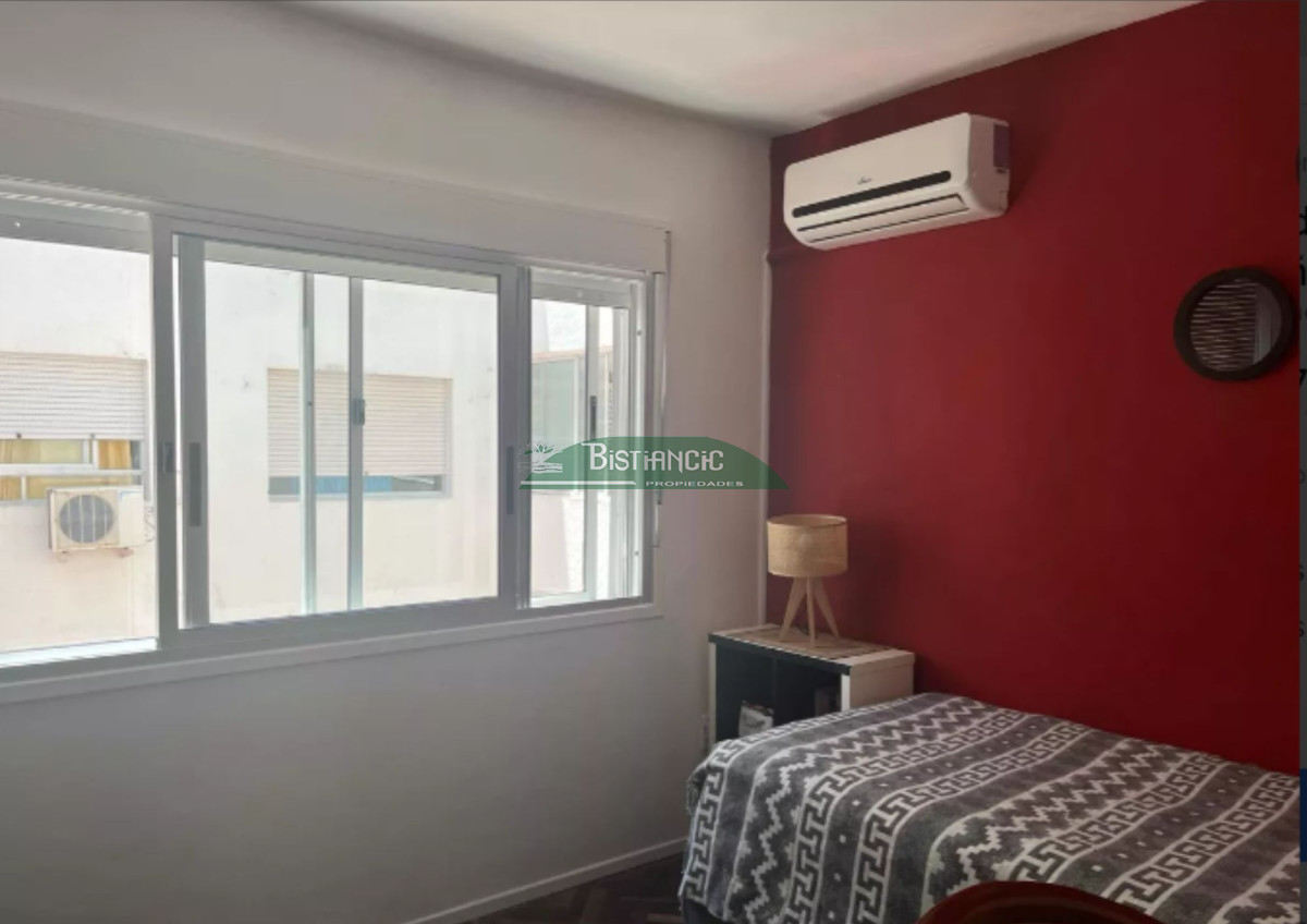 Apartamento ID.2930 - Venta apartamento frente a plaza de artesanos , Punta del este. 2 Dorm, 2 baños, con garage. A pasos de gorlero. 