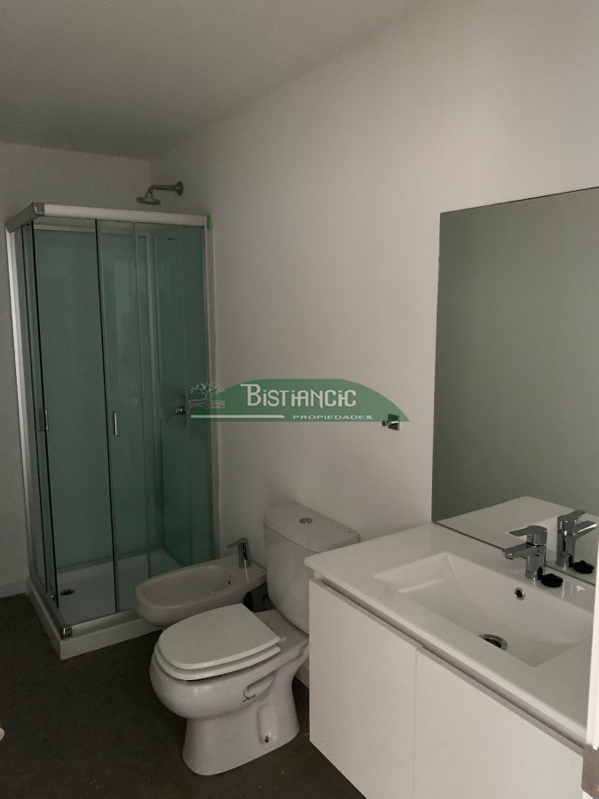 Apartamento ID.2932 - Avda. Roosevelt en moderna torre, amplio depto de 1 dormitorio, con todos los servicios.