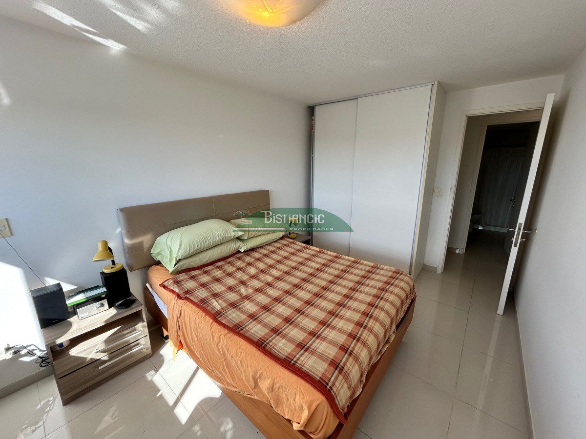 Apartamento ID.2887 - VENTA Apto 2 dorm 2 baños vista, calefacción, piscina, parrilleros, jacuzzi, garaje, y otros.