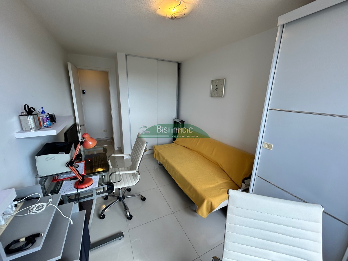Apartamento ID.2887 - VENTA Apto 2 dorm 2 baños vista, calefacción, piscina, parrilleros, jacuzzi, garaje, y otros.
