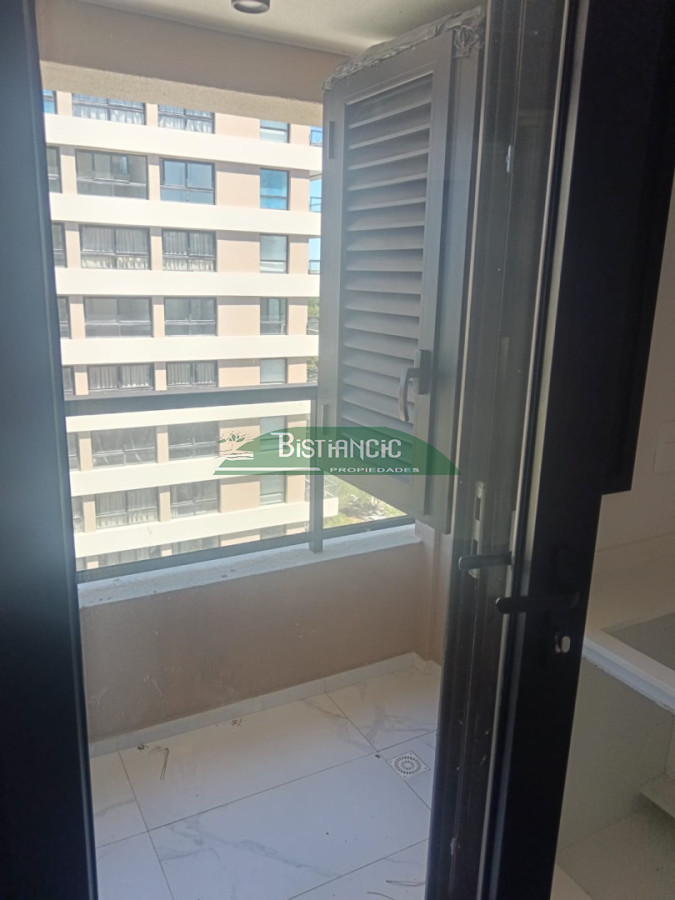 Apartamento ID.3034 - Departamento un ambiente en torre a estrenar, piso alto, piscina climatizada, otra abierta,gym , parrilleros, etc. Venta US$ 105.000.. 