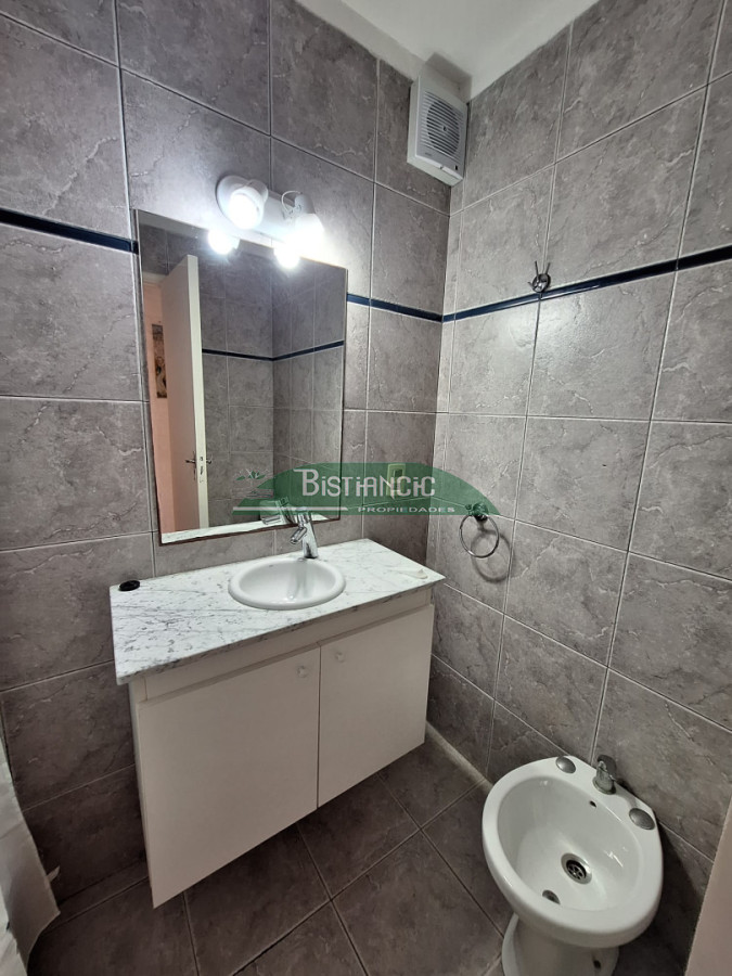 Apartamento ID.1392 - Alquiler anual - Cómodo departamento en Barrio Cantegril, 2 dormitorios, 2 baños, entre piso ideal playroom. 