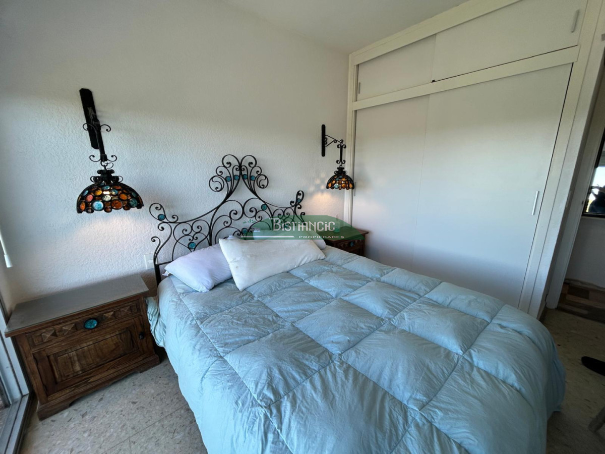 Apartamento ID.3022 - Apartamento luminoso con balcón y vista verde - Alquiler temporal o anual. En Arcobaleno. Con Piscina, Canchas, Wifi, Parrilleros Y Mas.