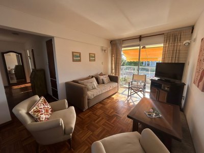 Apartamento en venta - 3 dormitorios con balcón | U$S 175.000