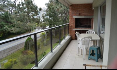 Depto Paradas de la Mansa, en complejo, 4 dorm 3 baños balcón parrillero cochera piscina canchas, Venta U$S 247.000