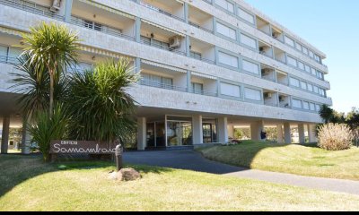 EN VENTA - Apartamento en la pda 16. frente a la playa. 4 dormitorios, 3 baños