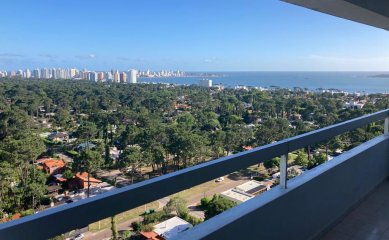Apartamento en venta, 3 dorm, 3 baños, 2 terrazas, garaje y servicios.US$ 340.000