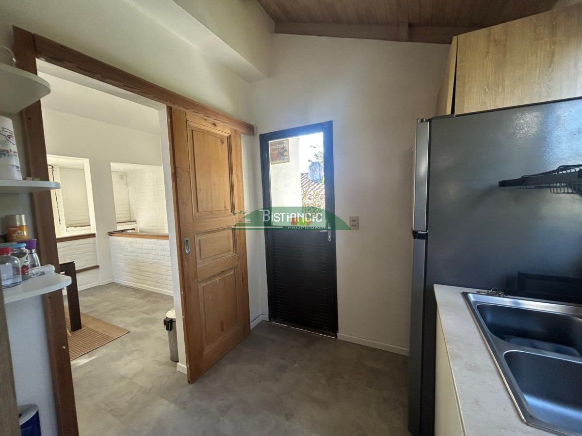 Casa ID.2991 - Rincón del Indio, moderno chalé de 3 dorm 3 baños, terraza con parrilla, super integrado al bosque. Diseño y practicidad en un lugar para disfrutar. 
