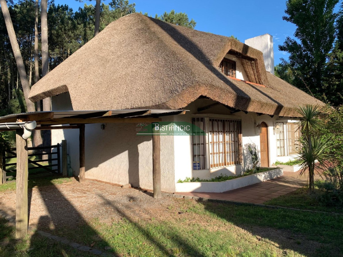 Casa ID.816 - ALQUILER Pinares, Pda 35 de la mansa, 3 dorm 2 baños. 2da quincena Diciembre del 14 al 29  US$ 18000