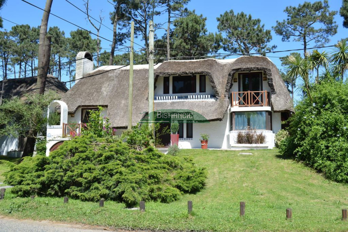 Casa ID.2470 - Comoda casa en barrio pinares