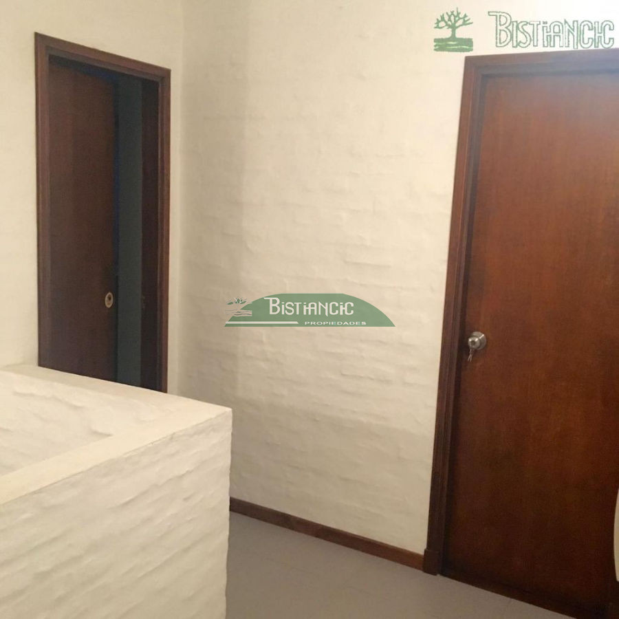 Casa ID.2484 - Casa en Pinares 4 dormitorios con Piscina 