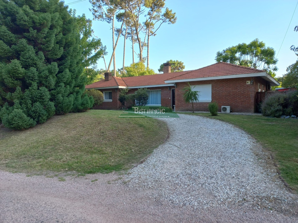 Casa ID.2584 - San Rafael 4 dorm 3 baños quincenas Enero 6500