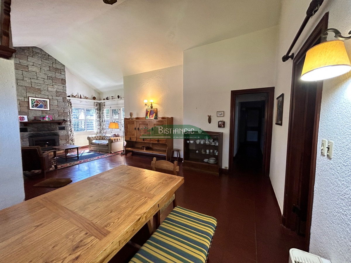 Casa ID.2863 - San Rafael , chalé sólida construcción de Clerc y Guerra, de 3 dorm 2 baños, serv,c baño, garaje, 830 m2 terreno, calef. 