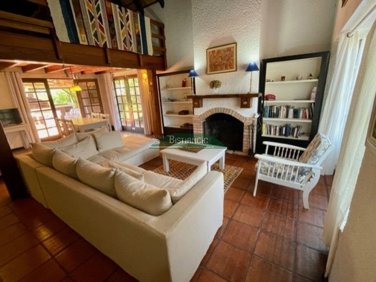 Casa ID.816 - ALQUILER Pinares, Pda 35 de la mansa, 3 dorm 2 baños. 2da quincena Diciembre del 14 al 29  US$ 18000