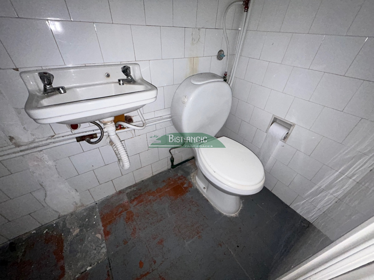 Casa ID.2863 - San Rafael , chalé sólida construcción de Clerc y Guerra, de 3 dorm 2 baños, serv,c baño, garaje, 830 m2 terreno, calef. 