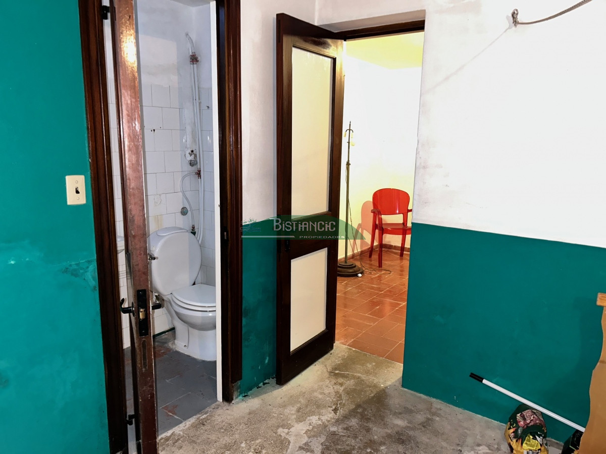 Casa ID.2863 - San Rafael , chalé sólida construcción de Clerc y Guerra, de 3 dorm 2 baños, serv,c baño, garaje, 830 m2 terreno, calef. 