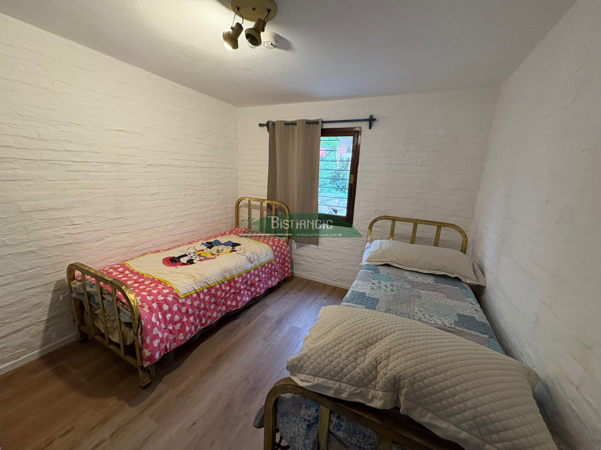 Casa ID.2991 - Rincón del Indio, moderno chalé de 3 dorm 3 baños, terraza con parrilla, super integrado al bosque. Diseño y practicidad en un lugar para disfrutar. 