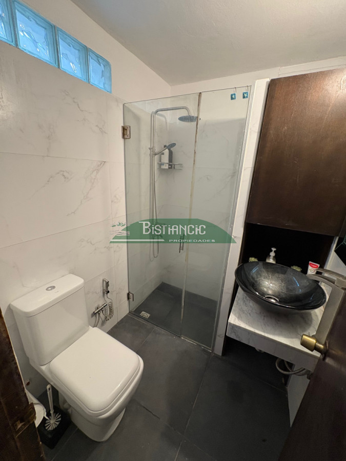 Casa ID.2991 - Rincón del Indio, moderno chalé de 3 dorm 3 baños, terraza con parrilla, super integrado al bosque. Diseño y practicidad en un lugar para disfrutar. 