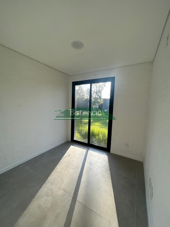 Casa ID.2958 - Casa a estrenar en Pinares , 3 dorm, 2 baños ( 1 en suite), salida con parrillero y pergola. 