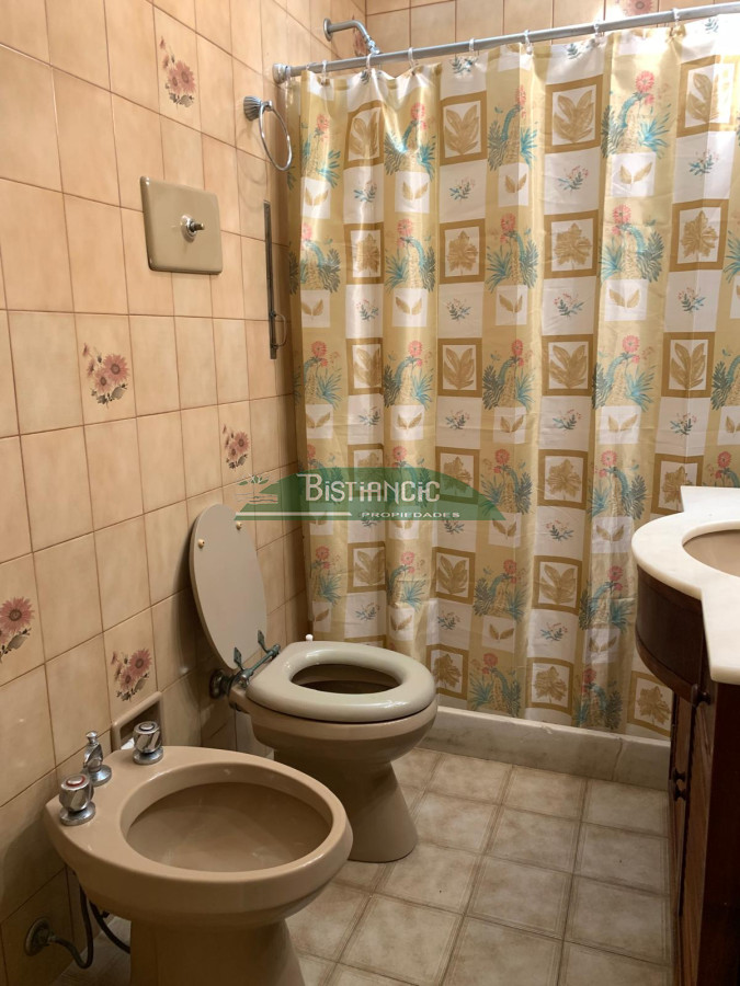 Casa ID.675 - Alquiler de temporada, Casa de 3 dormitorios, 2 baños y parrillero. 
