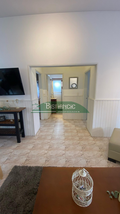 Casa ID.2952 - Casa en Maldonado, 3 dorm 2 baños , nueva con 2 deptos alquilados (buena renta). Todo impecable. Venta US$ 220.000. 