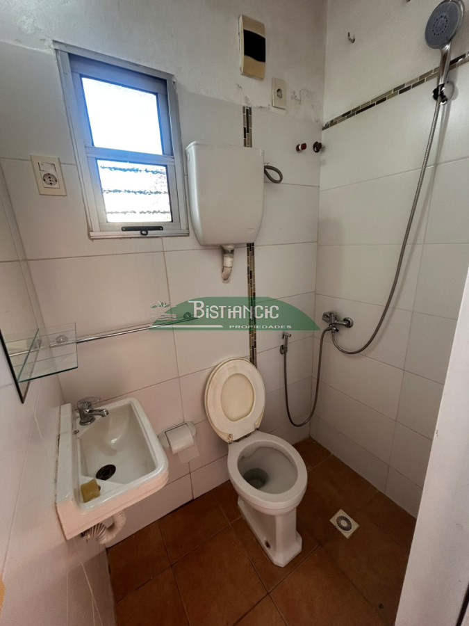 Casa ID.2896 - Apto tipo casita en alquiler anual, 1 dormitorio, con patio. 