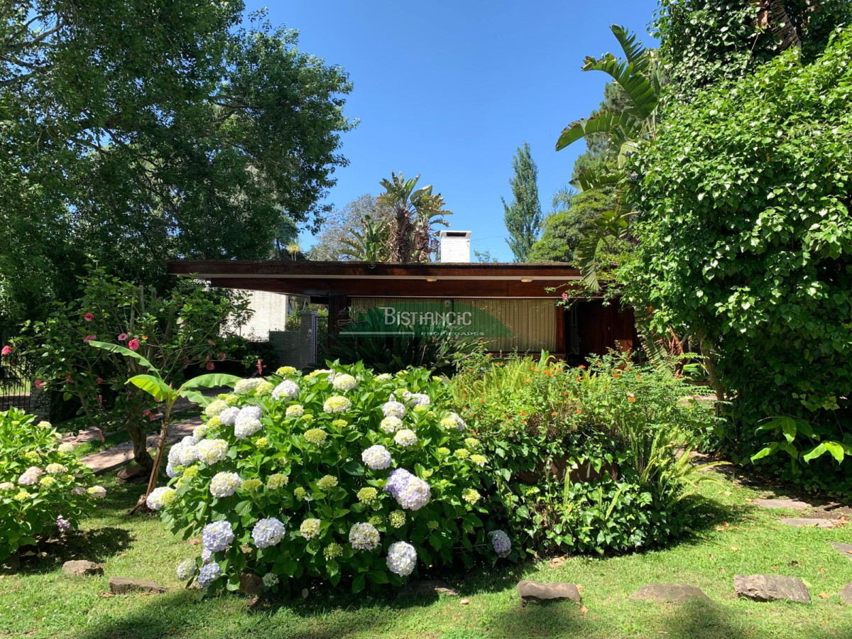 Casa ID.675 - Alquiler de temporada, Casa de 3 dormitorios, 2 baños y parrillero. 