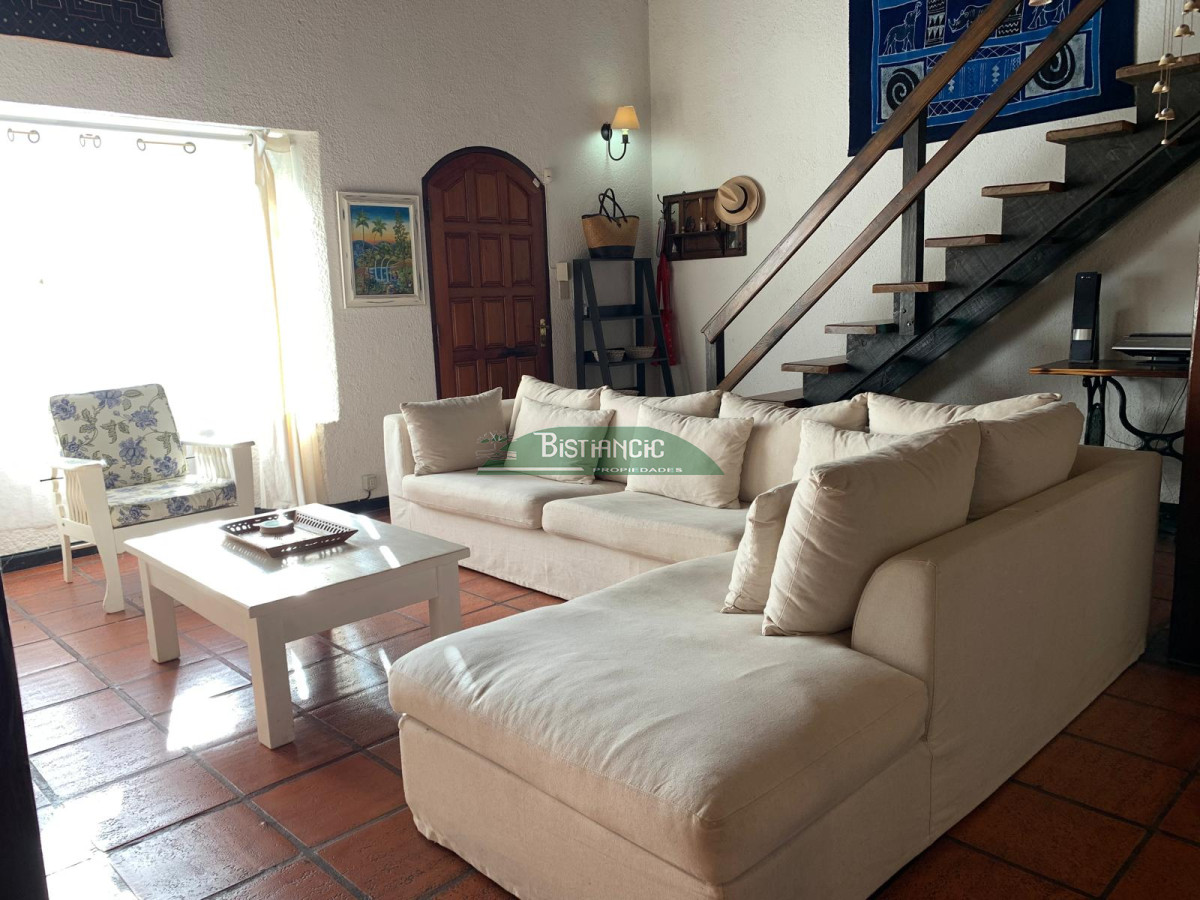 Casa ID.816 - ALQUILER TEMPORAL Casa en Pinares, Pda 35 de la mansa, 3 dorm 2 baños. Disponible del 2 al 15  US$ 2500