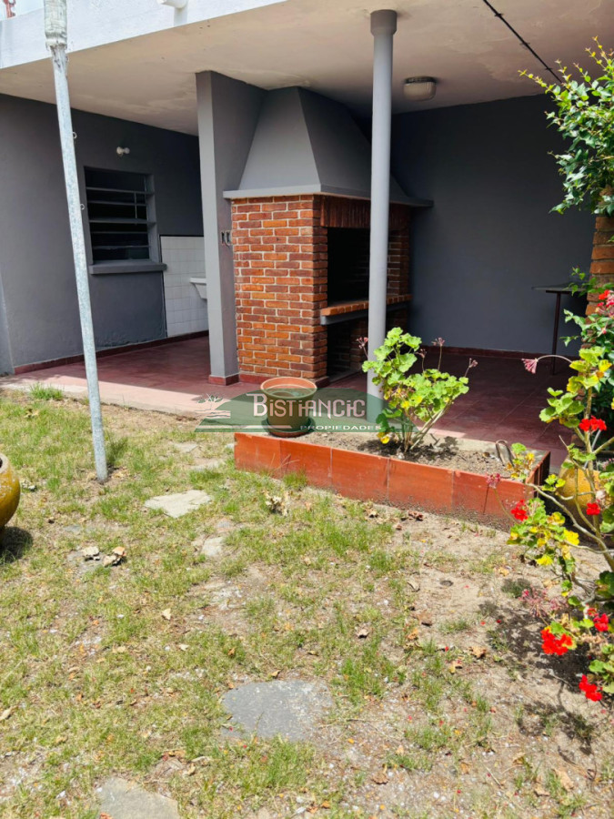 Casa ID.3018 - Casa en alquiler de temporada con garaje y amplio patio - Iporá