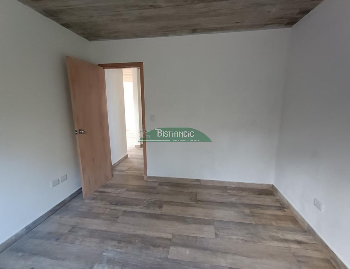 Casa ID.2275 - Casa a estrenar barrio privado, construcción tradicional, 2 dorm 2 baños 380 m2 de terreno  US$158.000. financiación