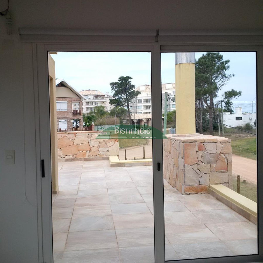 Casa ID.2366 - Casa moderna alado de Piedras del Chileno