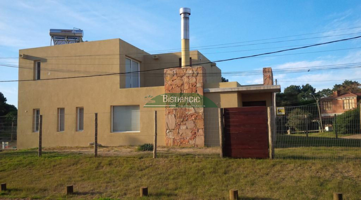 Casa ID.2366 - Casa moderna alado de Piedras del Chileno