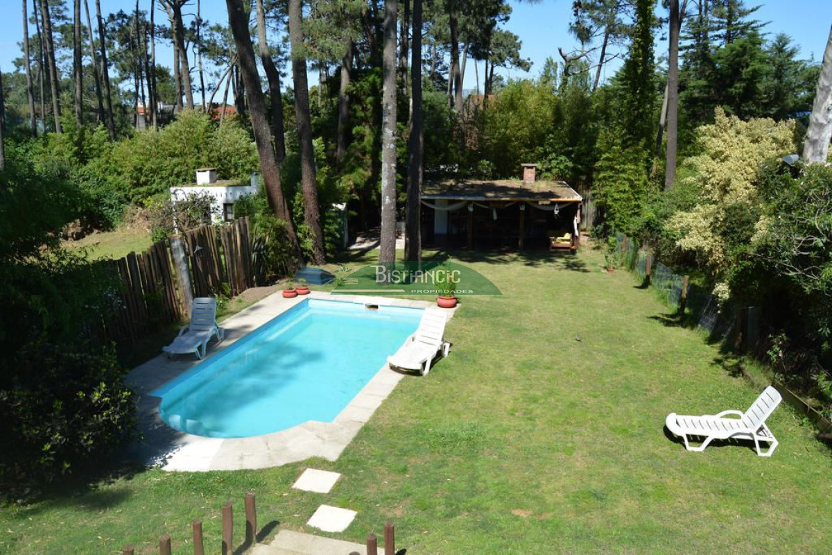 Casa ID.2470 - Comoda casa en barrio pinares