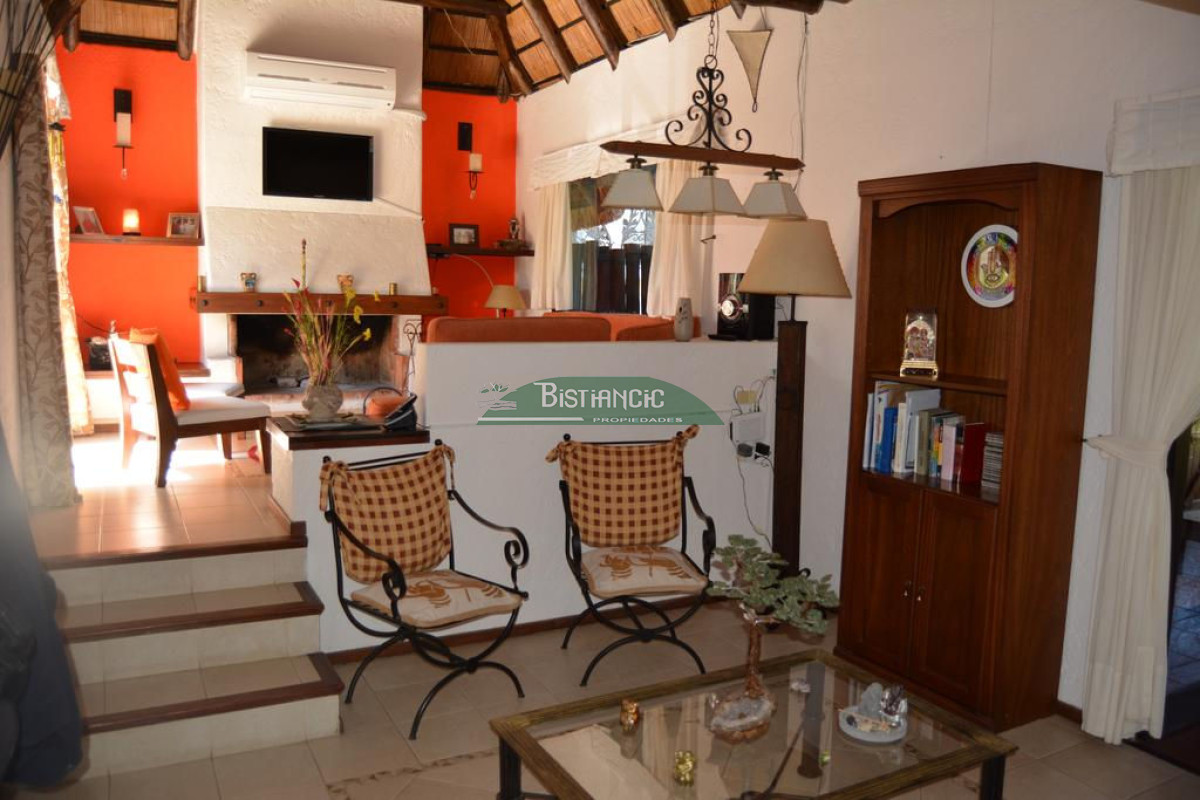 Casa ID.2470 - Comoda casa en barrio pinares