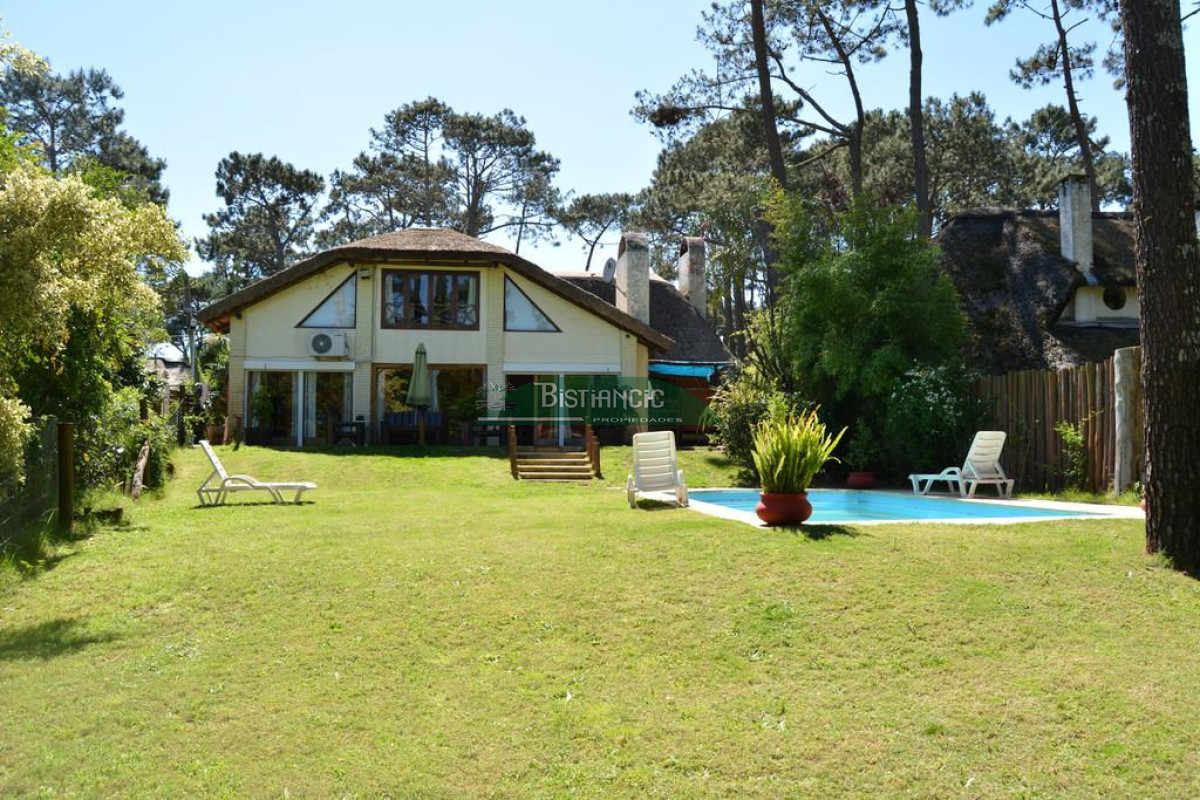 Casa ID.2470 - Comoda casa en barrio pinares